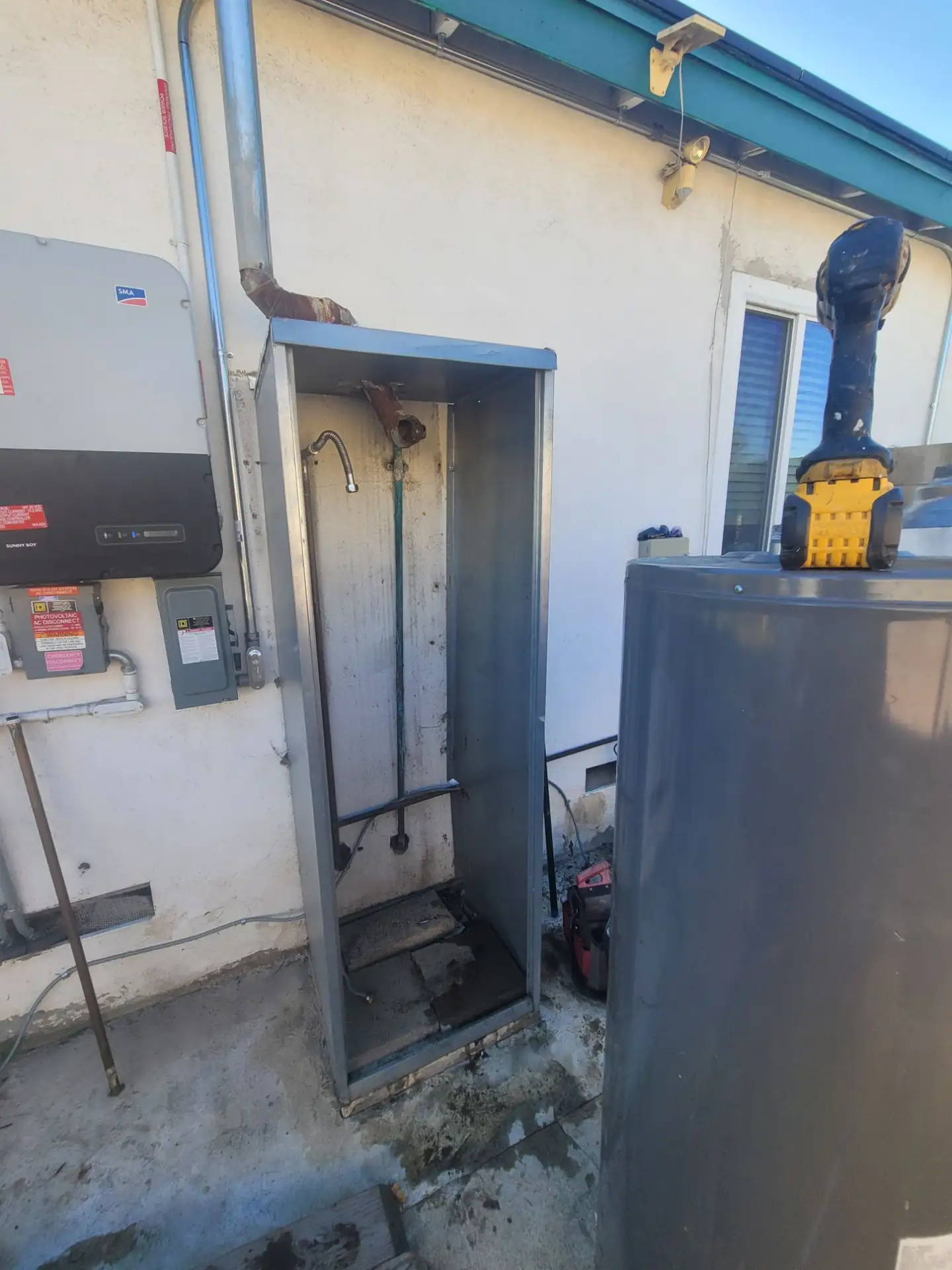 Your Water Heater Is Twelve Years Old. Repair or Replace?